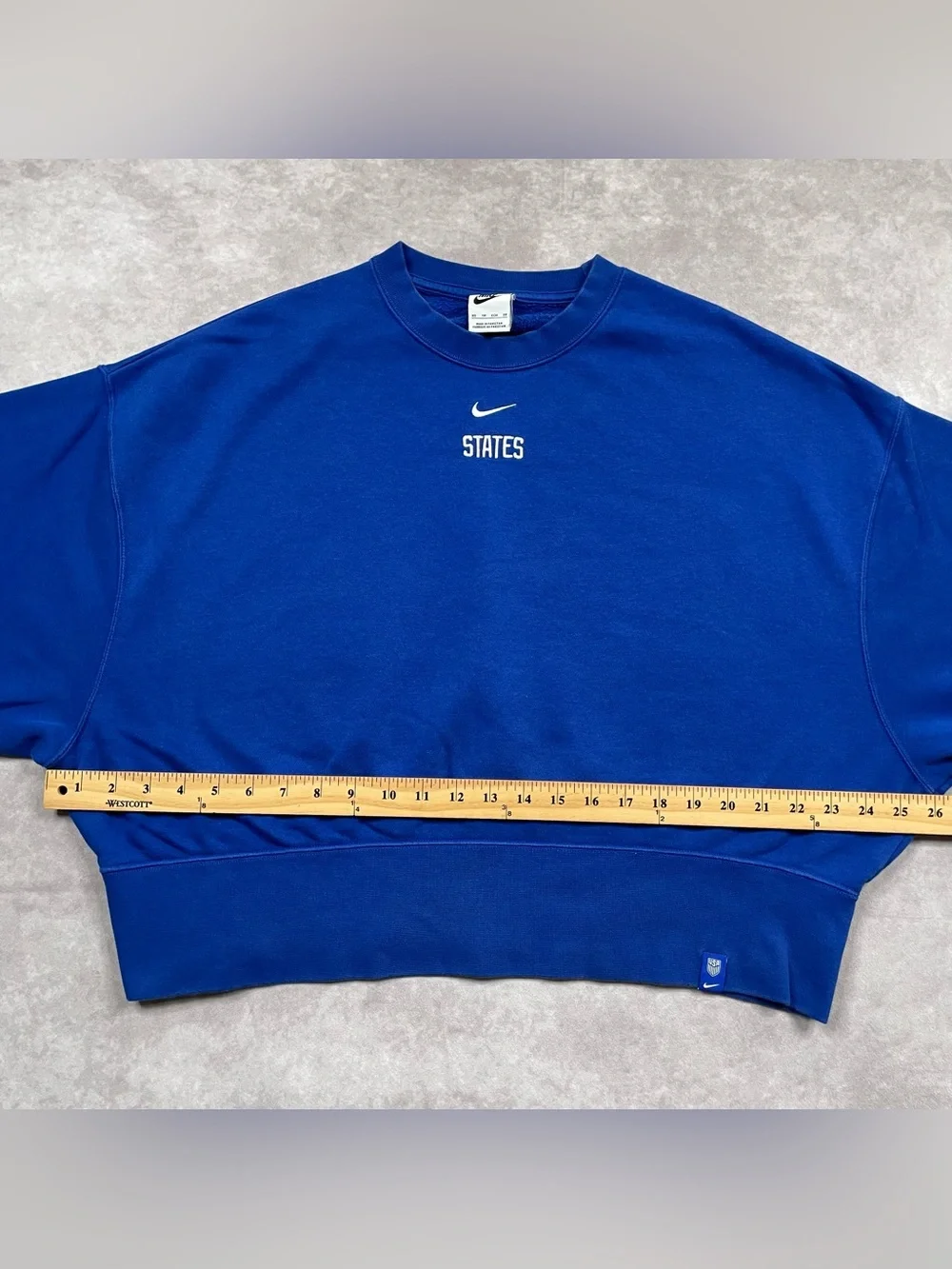 Nike US Womens National Team Crew Neck Sweater Size XS Blue Center Swoosh
